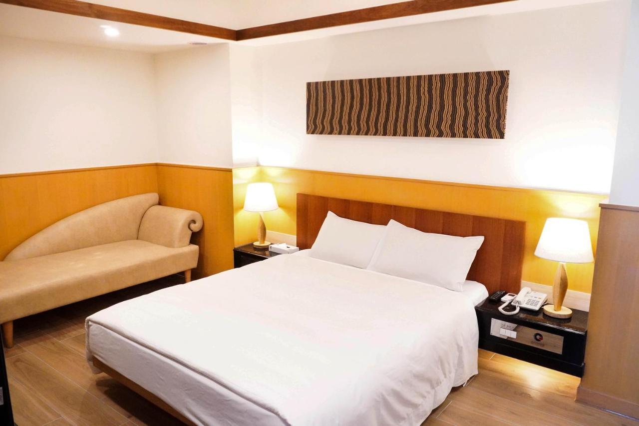 Kao Yuan Hotel - Zhong Zheng Tchaj-čung Exteriér fotografie