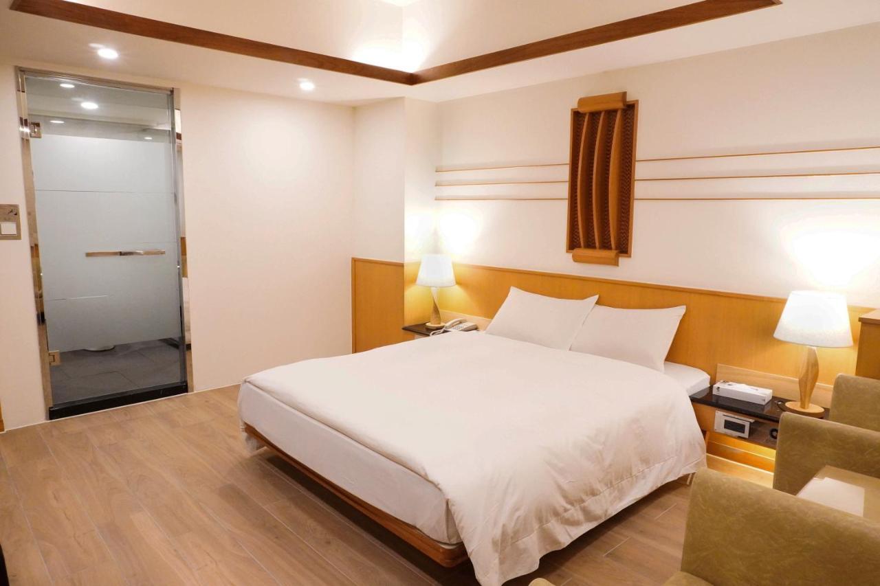 Kao Yuan Hotel - Zhong Zheng Tchaj-čung Exteriér fotografie