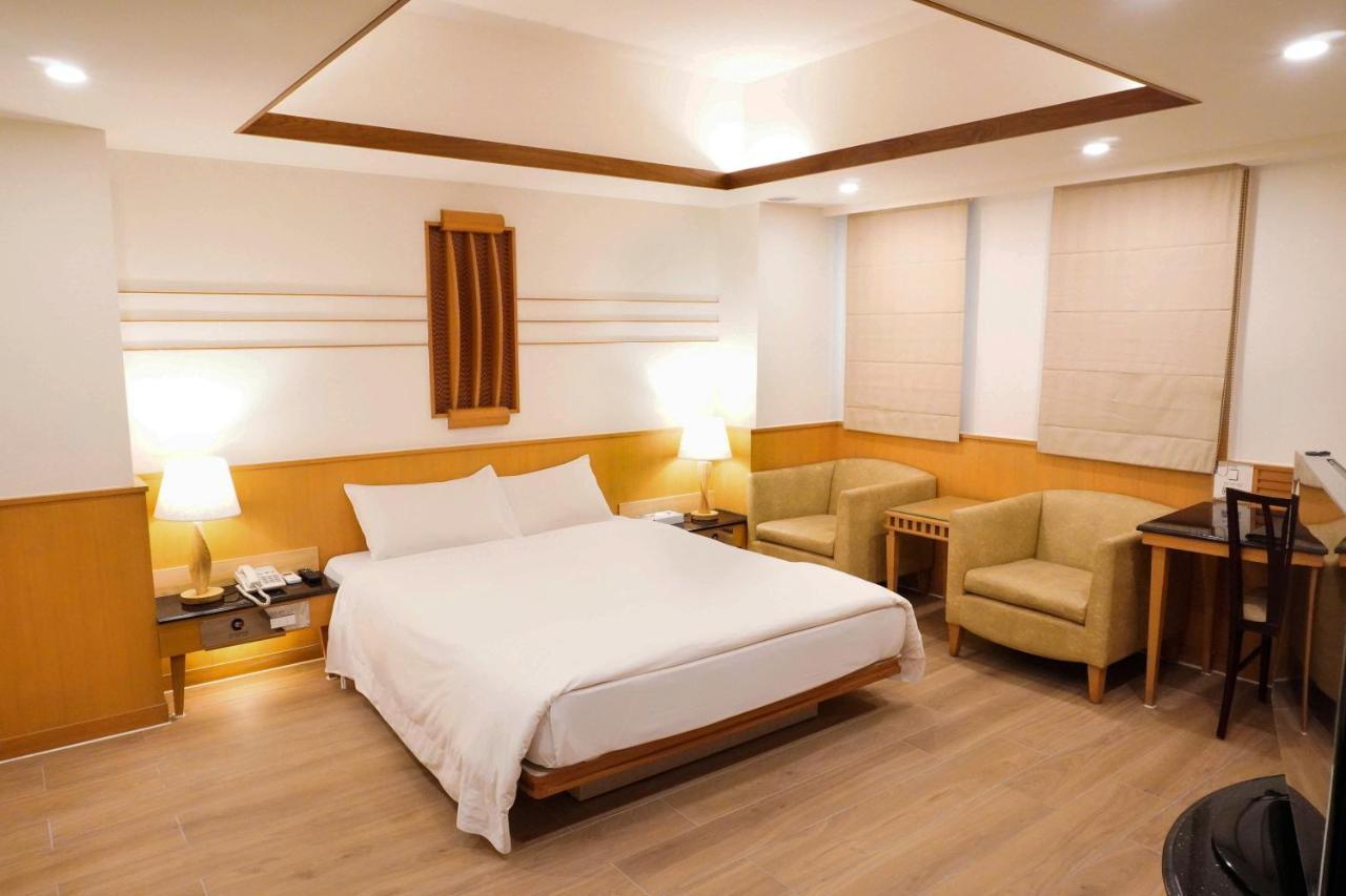 Kao Yuan Hotel - Zhong Zheng Tchaj-čung Exteriér fotografie