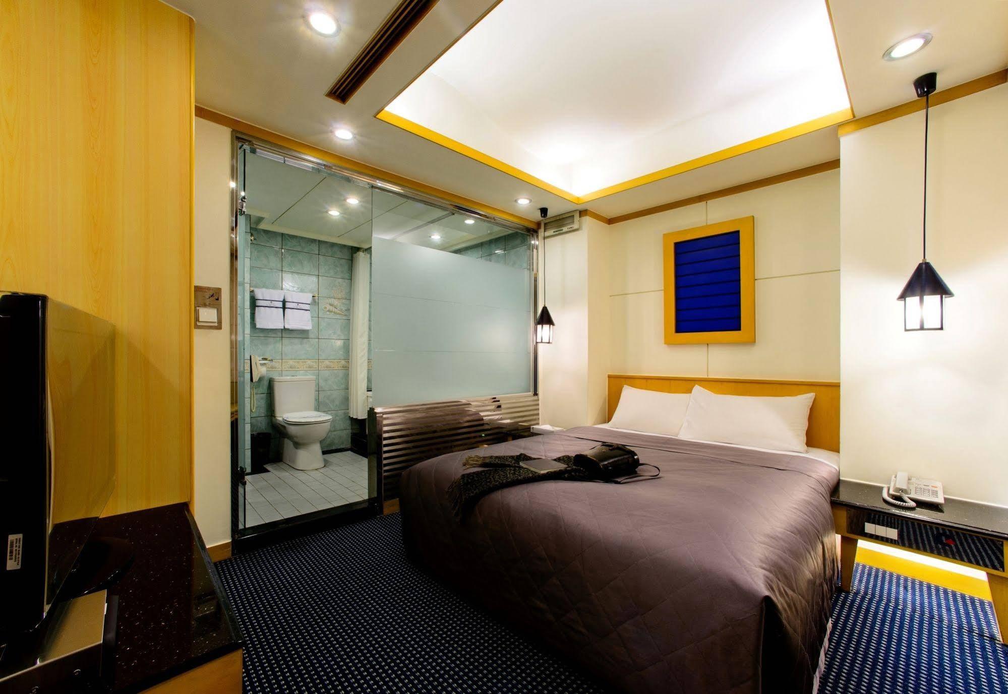 Kao Yuan Hotel - Zhong Zheng Tchaj-čung Exteriér fotografie