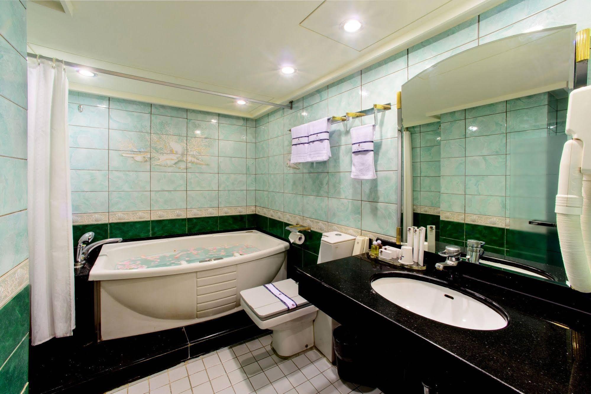 Kao Yuan Hotel - Zhong Zheng Tchaj-čung Exteriér fotografie