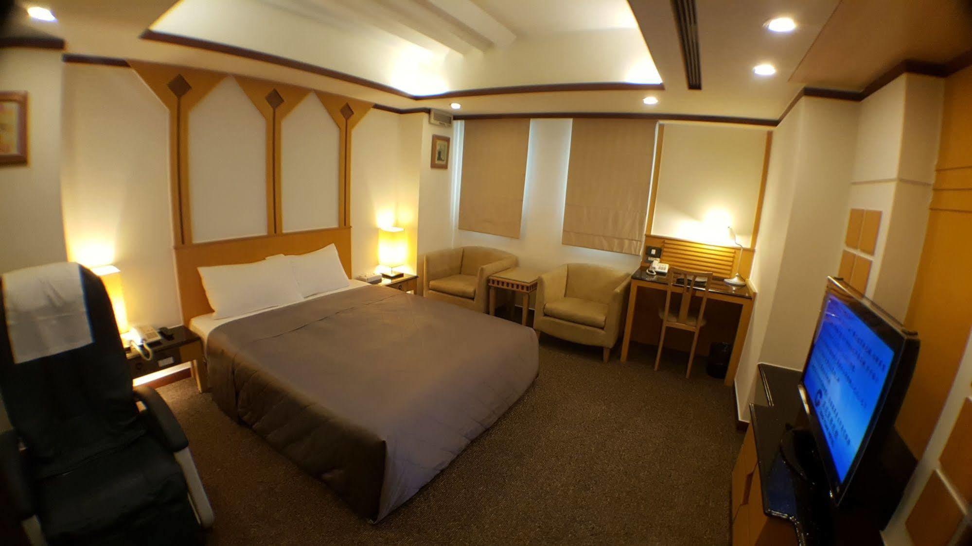 Kao Yuan Hotel - Zhong Zheng Tchaj-čung Exteriér fotografie