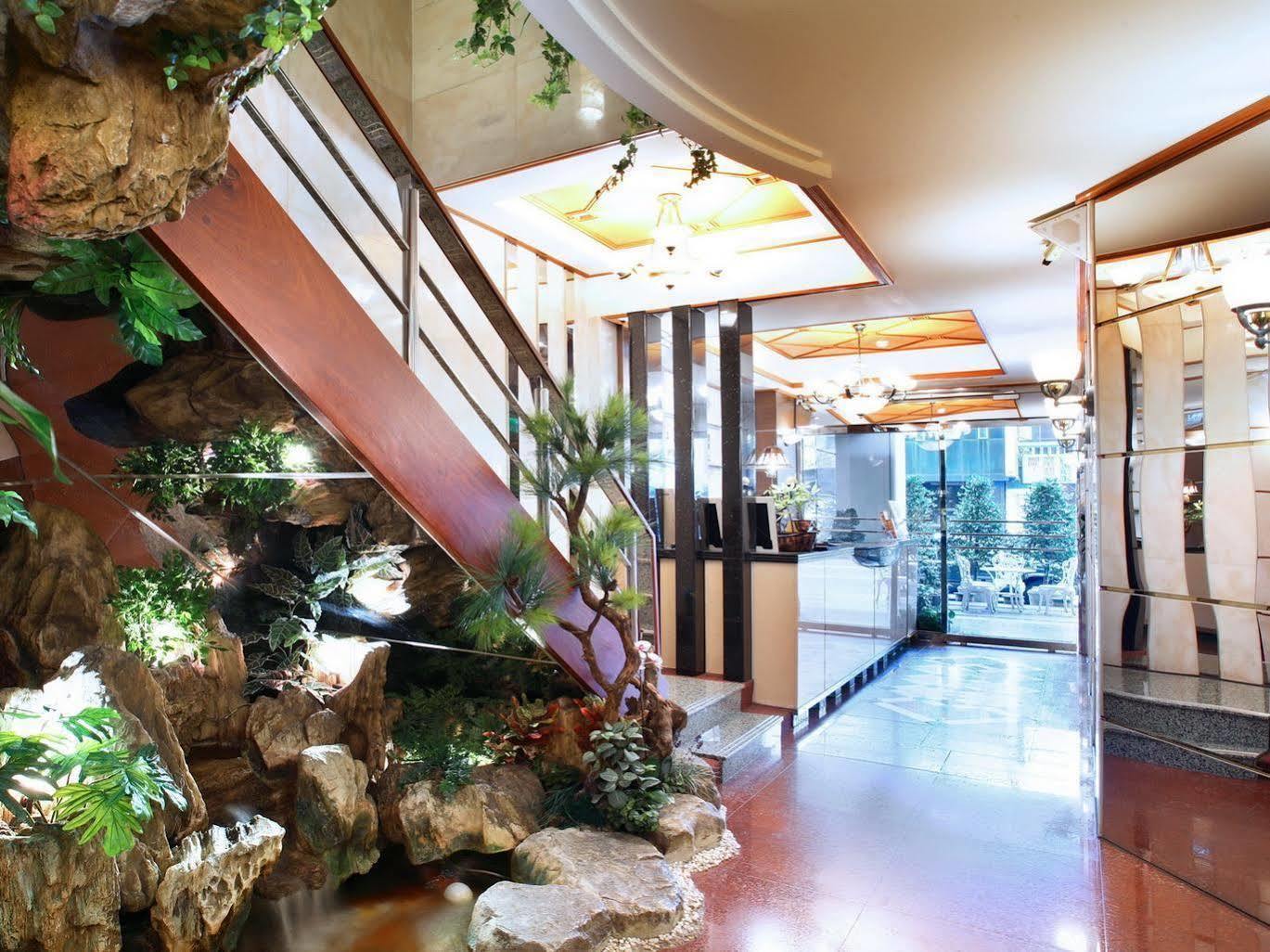 Kao Yuan Hotel - Zhong Zheng Tchaj-čung Exteriér fotografie